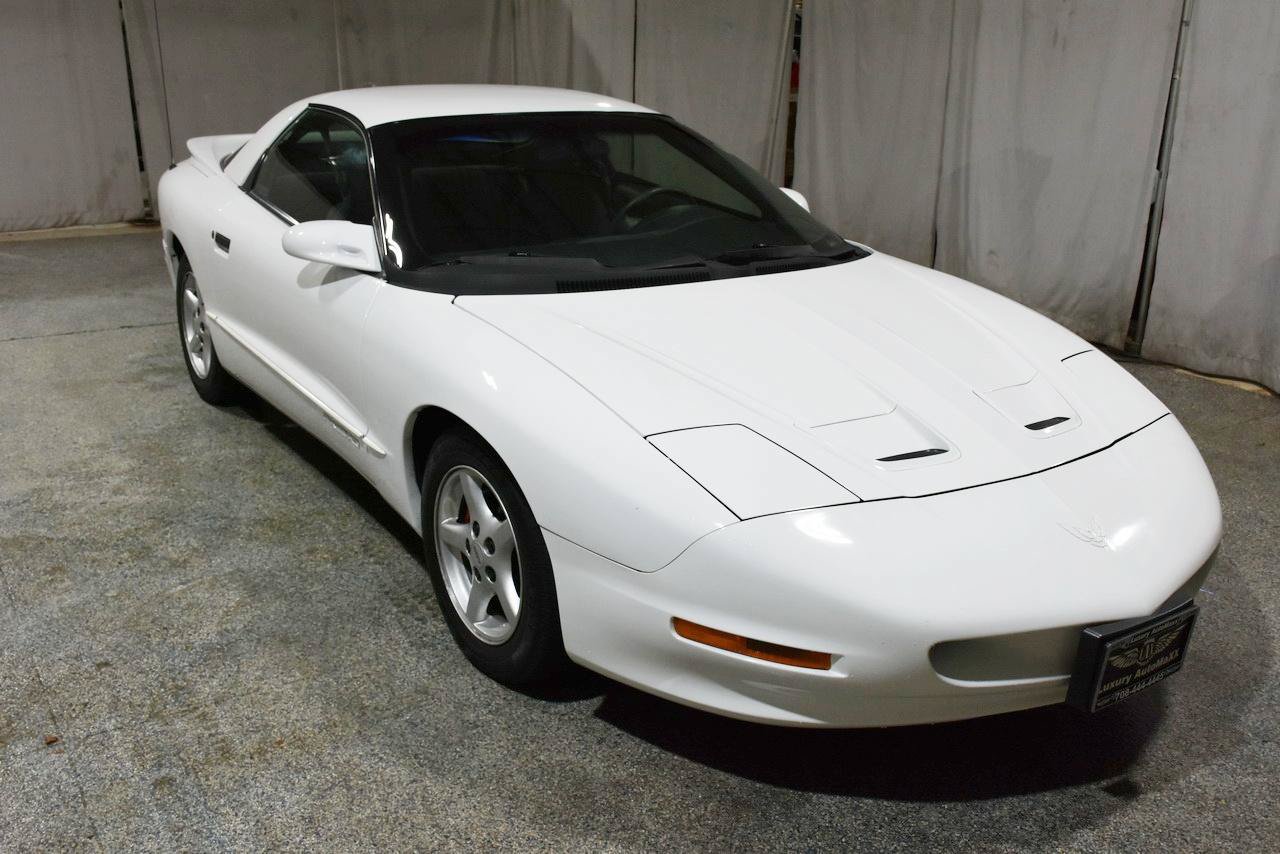 Used 1997 Pontiac Firebird Coupe w/ Opt Pkg RWD image 3
