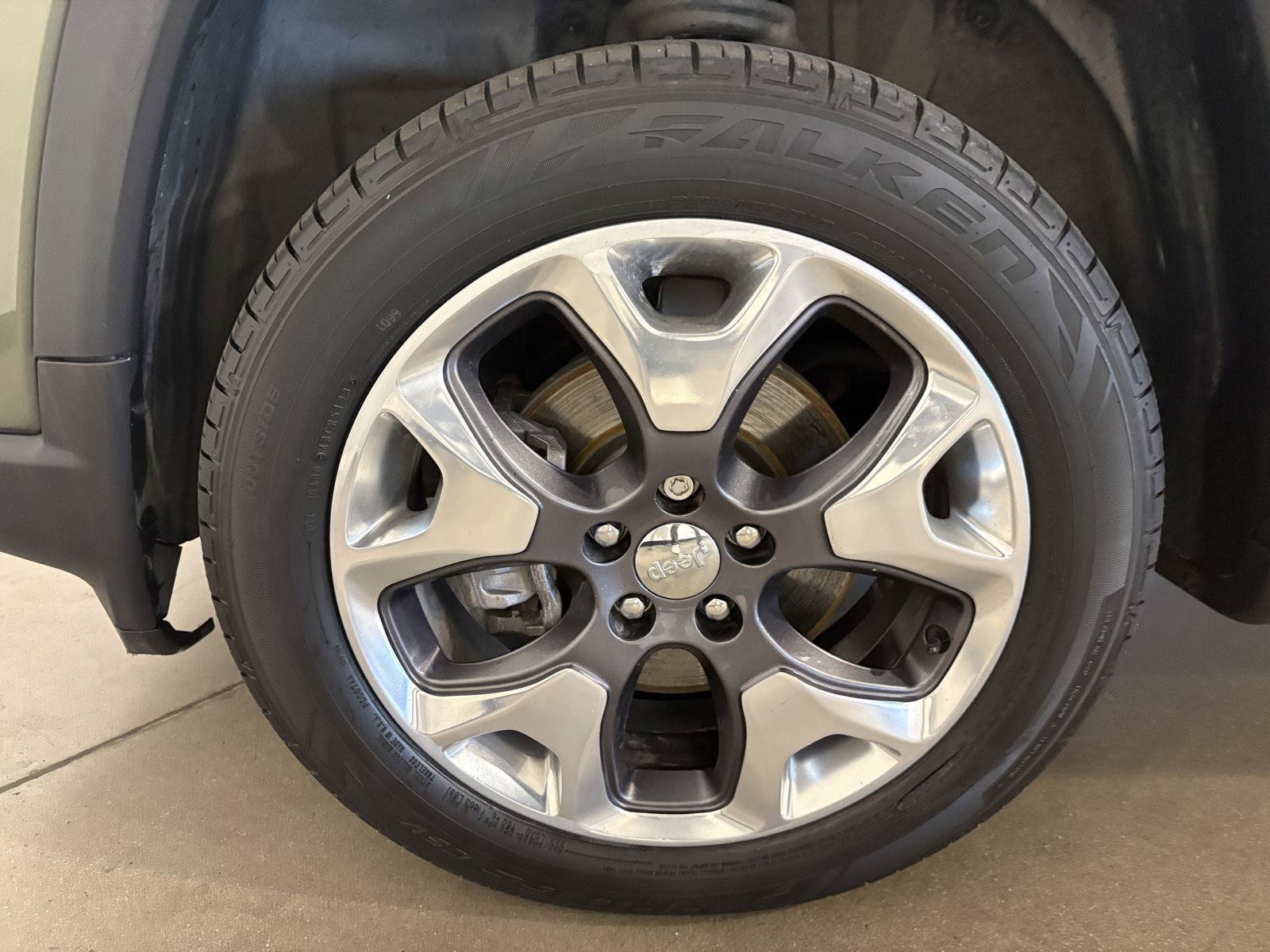 Used 2020 Jeep Compass Limited w/ Safety & Security Group AWD/4WD image 52