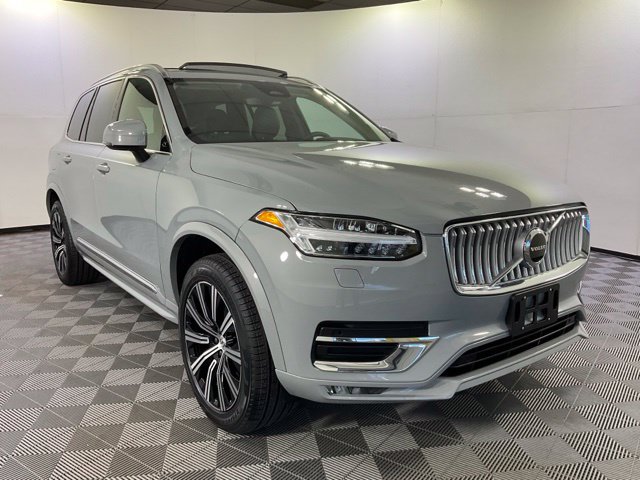 Certified 2025 Volvo XC90 B5 Core w/ Protection Package Premier AWD/4WD image 3