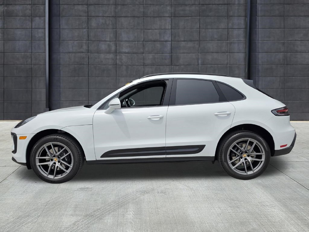 New 2026 Porsche Macan AWD/4WD image 2