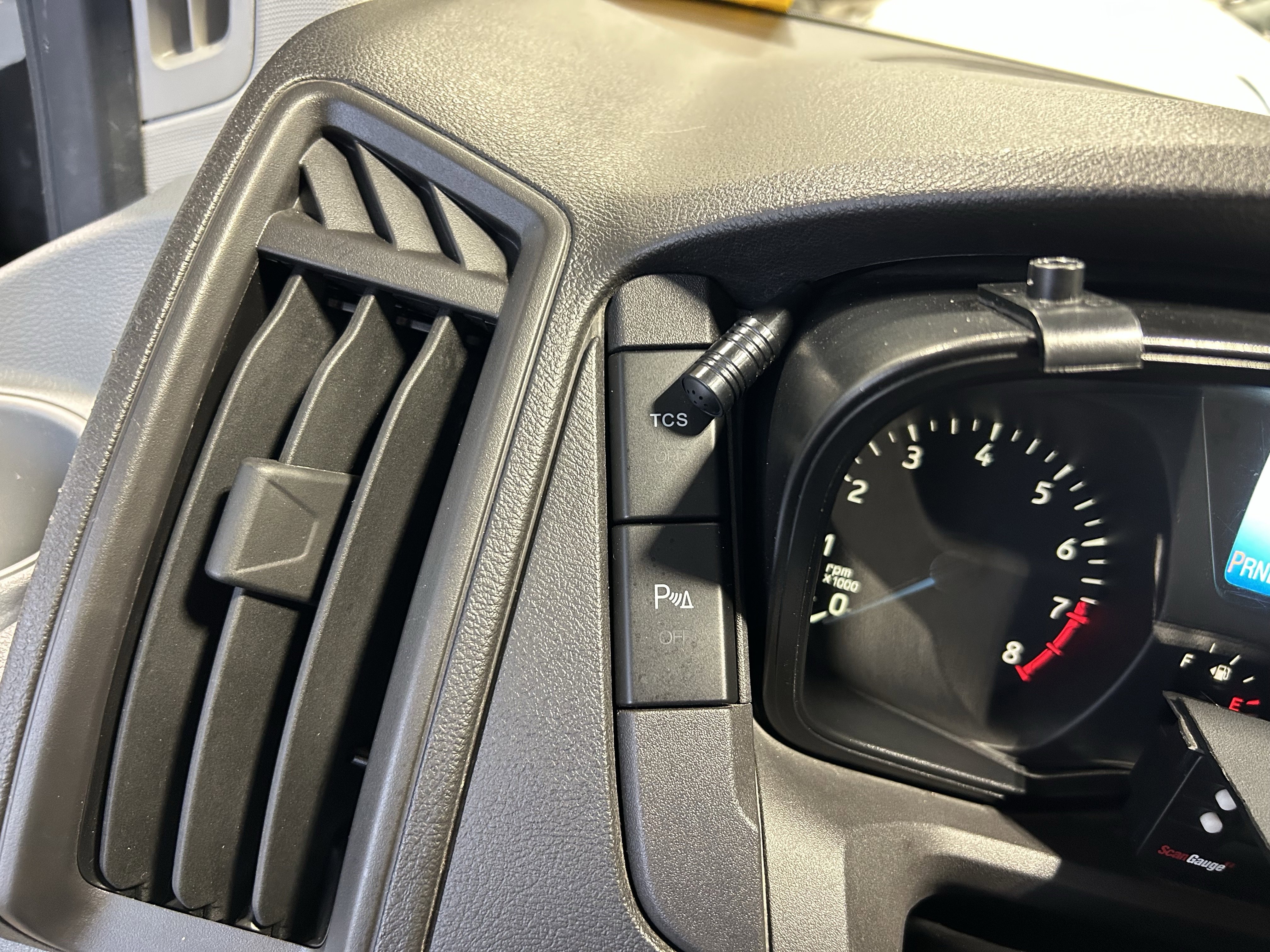 Used 2016 Ford Transit 150 XLT image 23