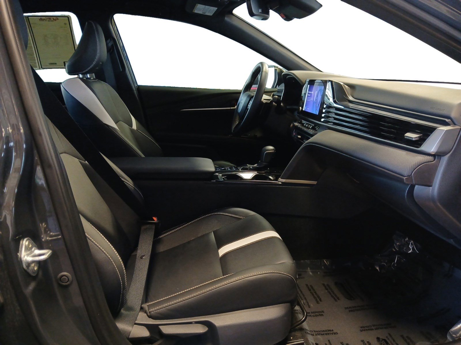 Used 2025 Toyota Camry SE image 15