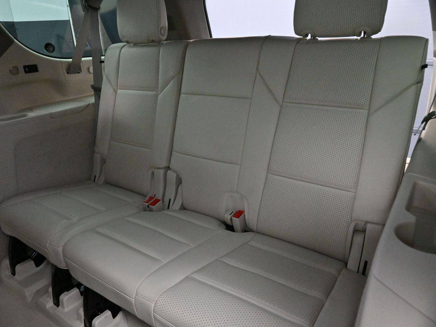 Certified 2022 Cadillac Escalade ESV Sport Platinum w/ Heavy-Duty Trailer Package image 35