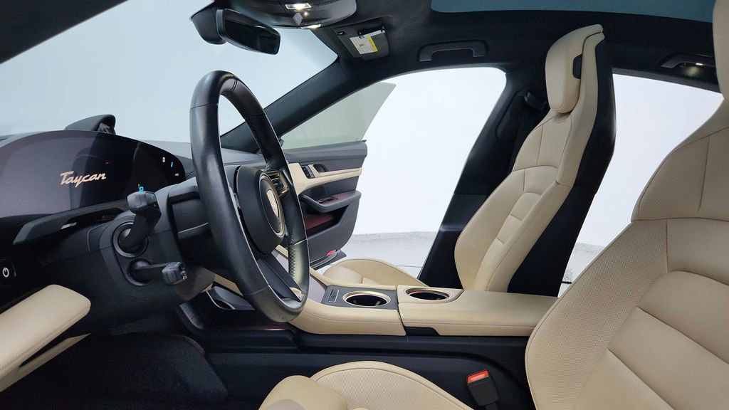 Used 2020 Porsche Taycan Turbo image 15