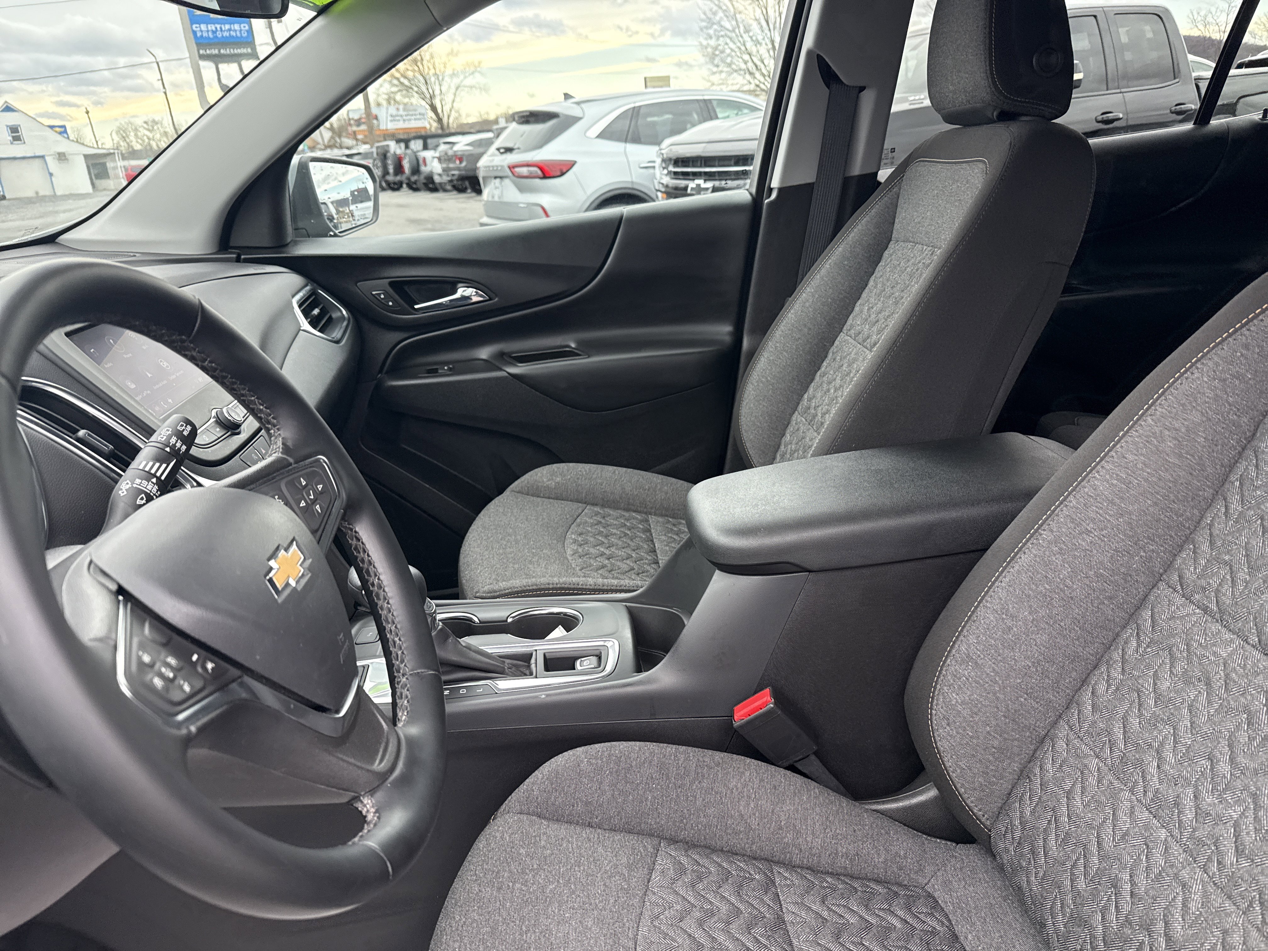 Used 2024 Chevrolet Equinox LT AWD/4WD image 12