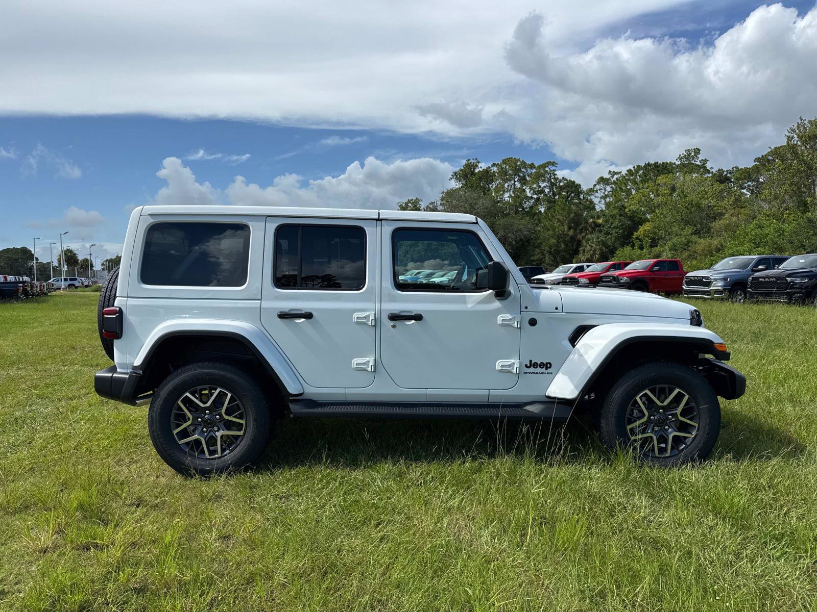 New 2025 Jeep Wrangler Unlimited Sahara AWD/4WD image 2