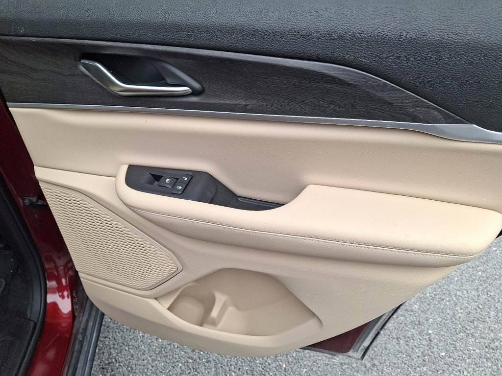 Used 2023 Jeep Grand Cherokee Limited w/ Trailer Tow Prep Group (B) image 14