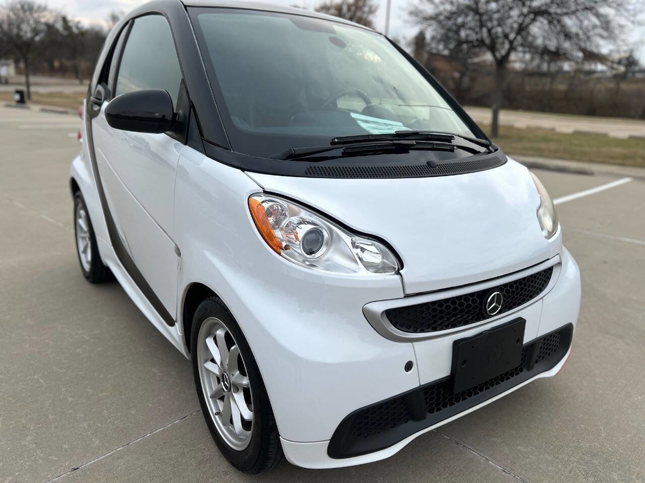 Used 2015 smart fortwo pure image 4