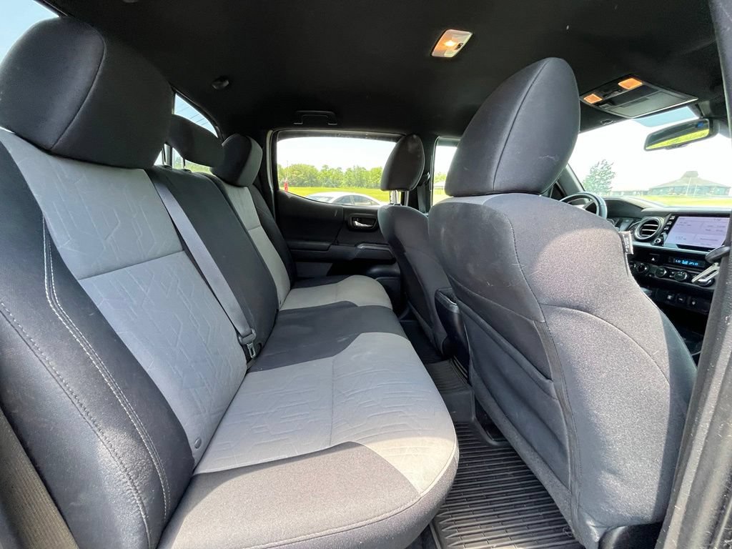 Used 2021 Toyota Tacoma TRD Sport AWD/4WD image 27