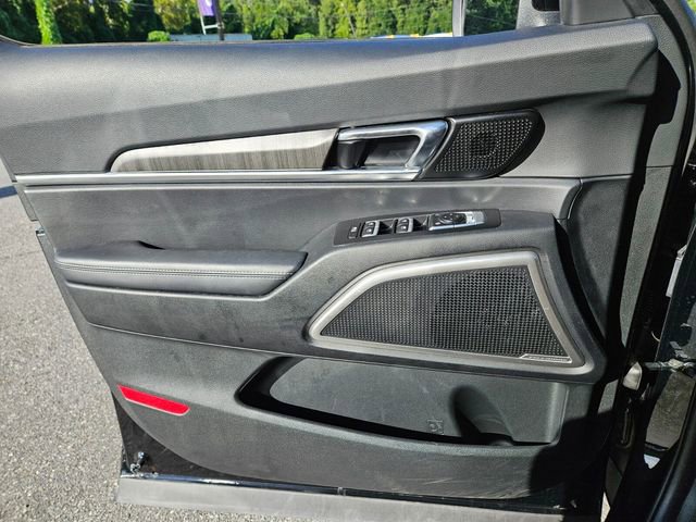 Used 2023 Kia Telluride EX w/ EX Captain's Chair Package image 31