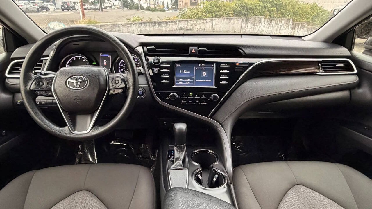 Used 2018 Toyota Camry LE w/ Moonroof Package FWD image 21