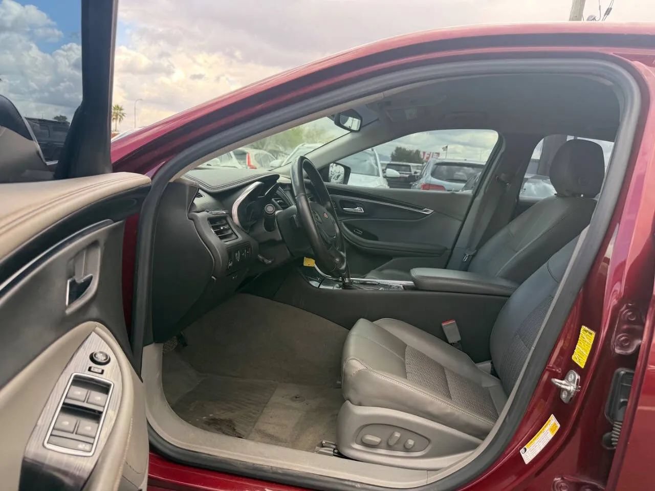 Used 2017 Chevrolet Impala LT w/ Convenience Package FWD image 18