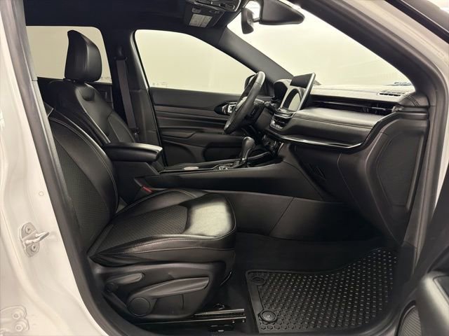 Used 2023 Jeep Compass Altitude w/ Sun and Sound Group image 12