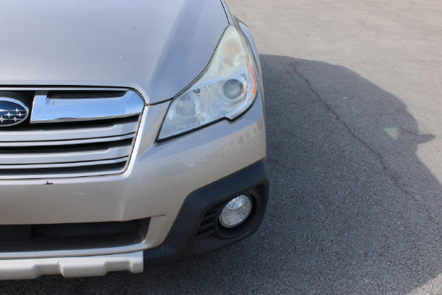 Used 2014 Subaru Outback 2.5i Limited AWD/4WD image 36