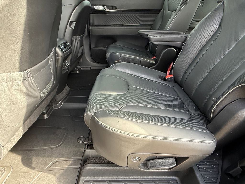 Used 2024 Hyundai Palisade Calligraphy FWD image 13