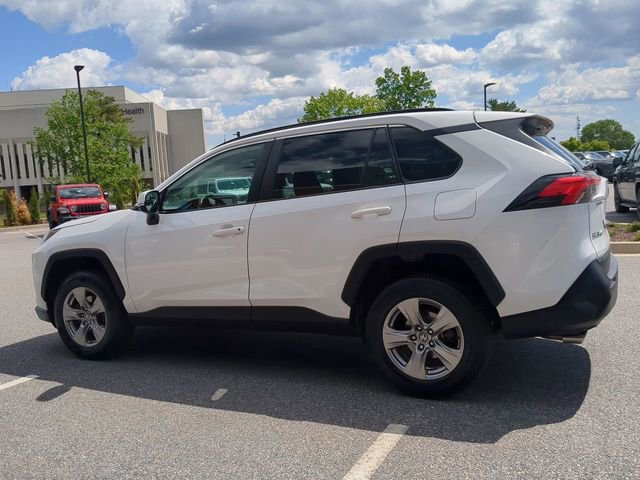 Used 2022 Toyota RAV4 XLE AWD/4WD image 6