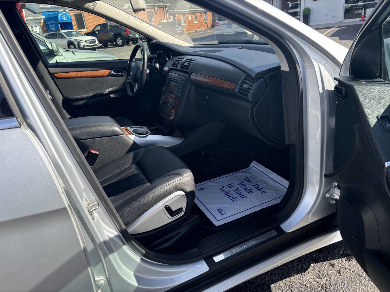 Used 2009 Mercedes-Benz R 350 4MATIC image 9