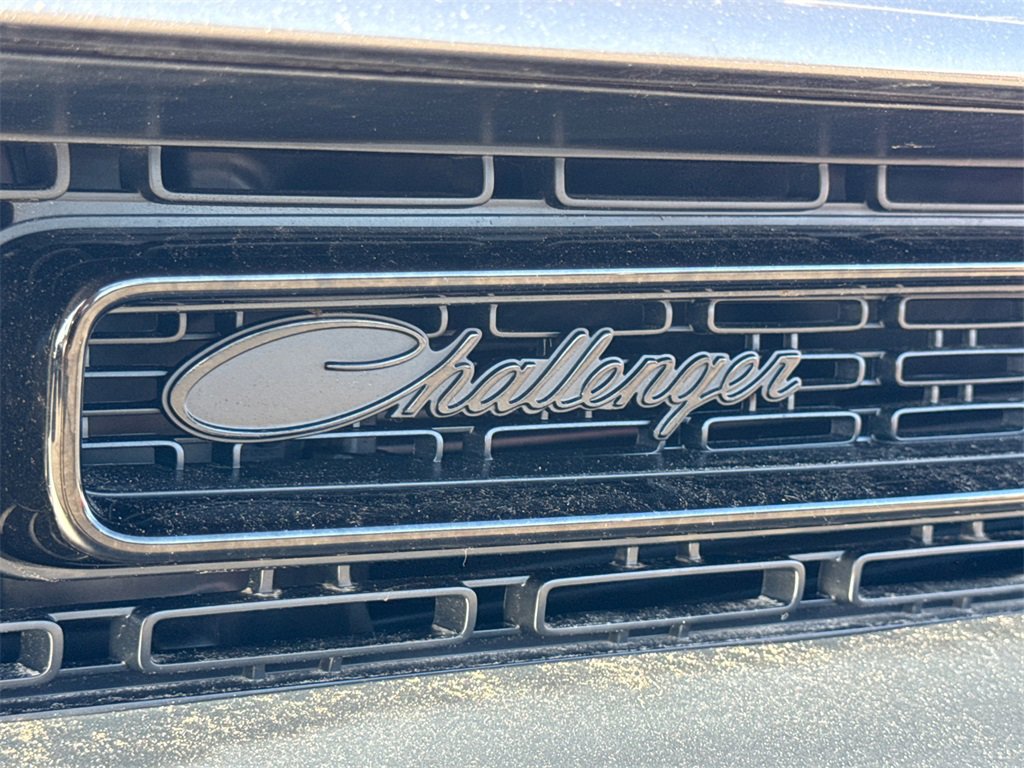 Used 2020 Dodge Challenger SXT w/ Blacktop Package image 8