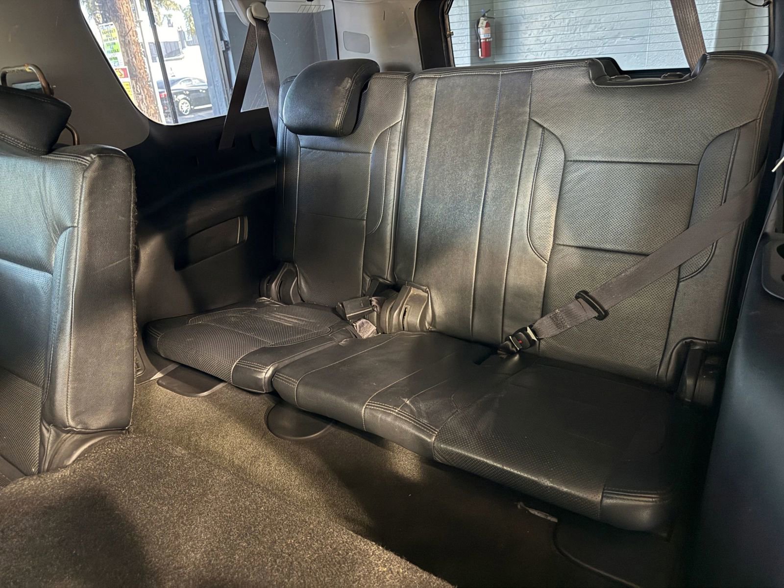 Used 2015 Chevrolet Suburban LS image 11