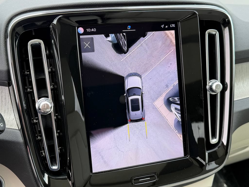 Certified 2024 Volvo XC40 B5 Plus w/ Protection Package Premier AWD/4WD image 32
