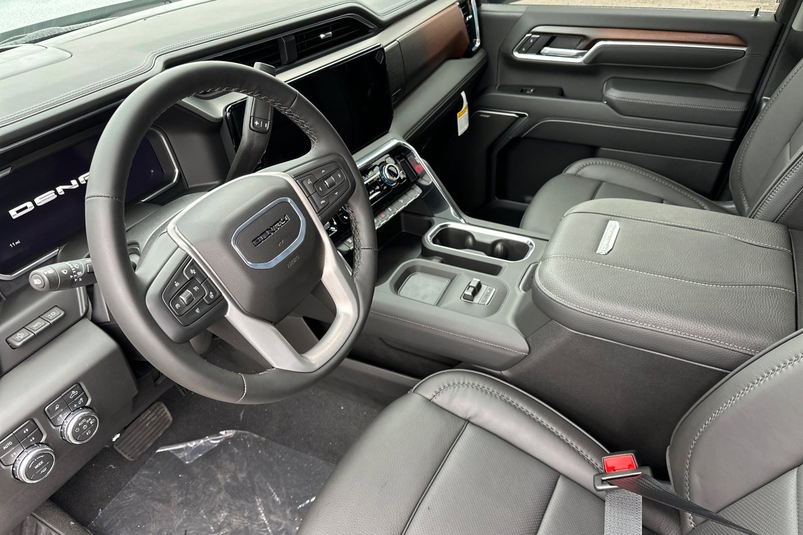 New 2026 GMC Sierra 2500 Denali w/ Denali Reserve Package image 9