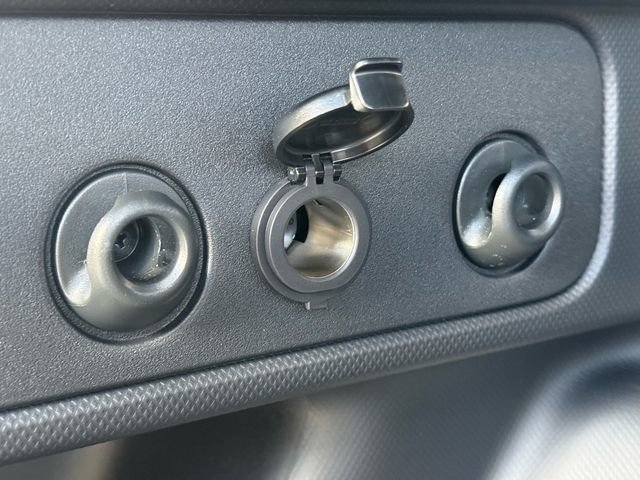 Used 2025 Subaru Forester Premium image 34