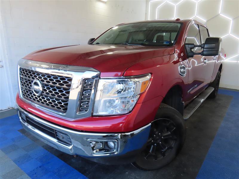 Used 2017 Nissan Titan SV image 4