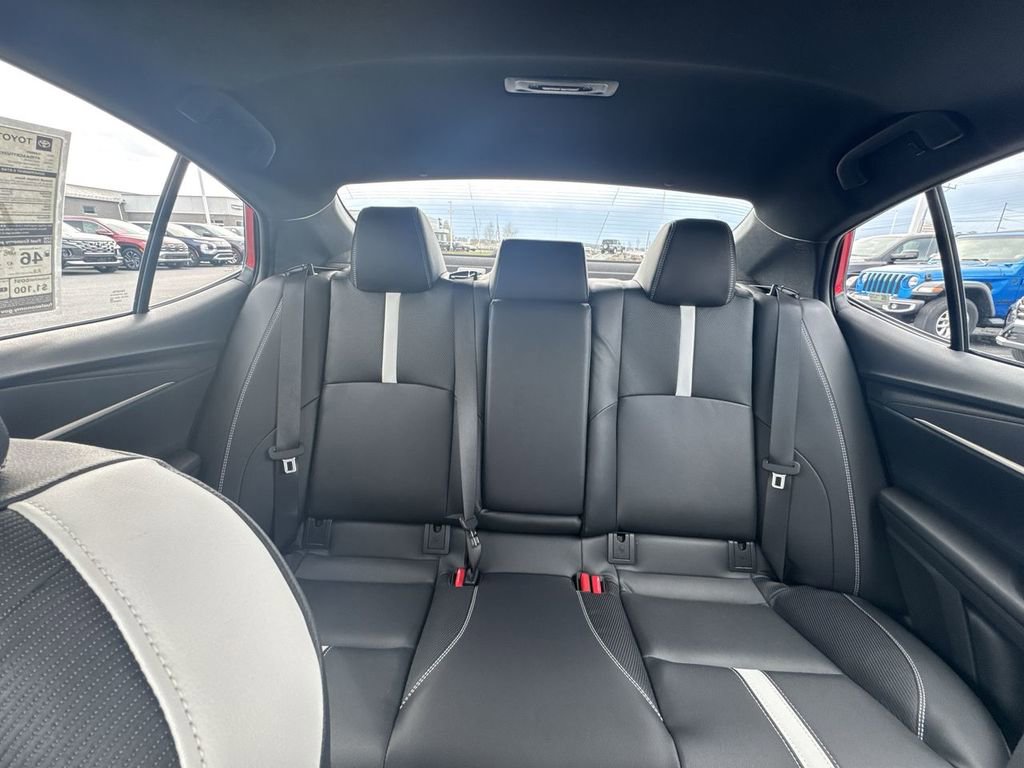 New 2026 Toyota Camry Hybrid FWD image 13