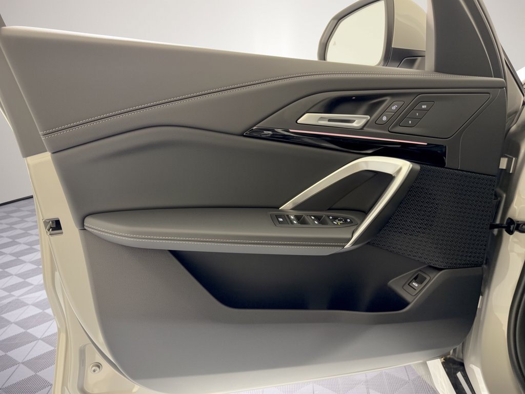 New 2027 BMW X1 xDrive28i AWD/4WD image 14