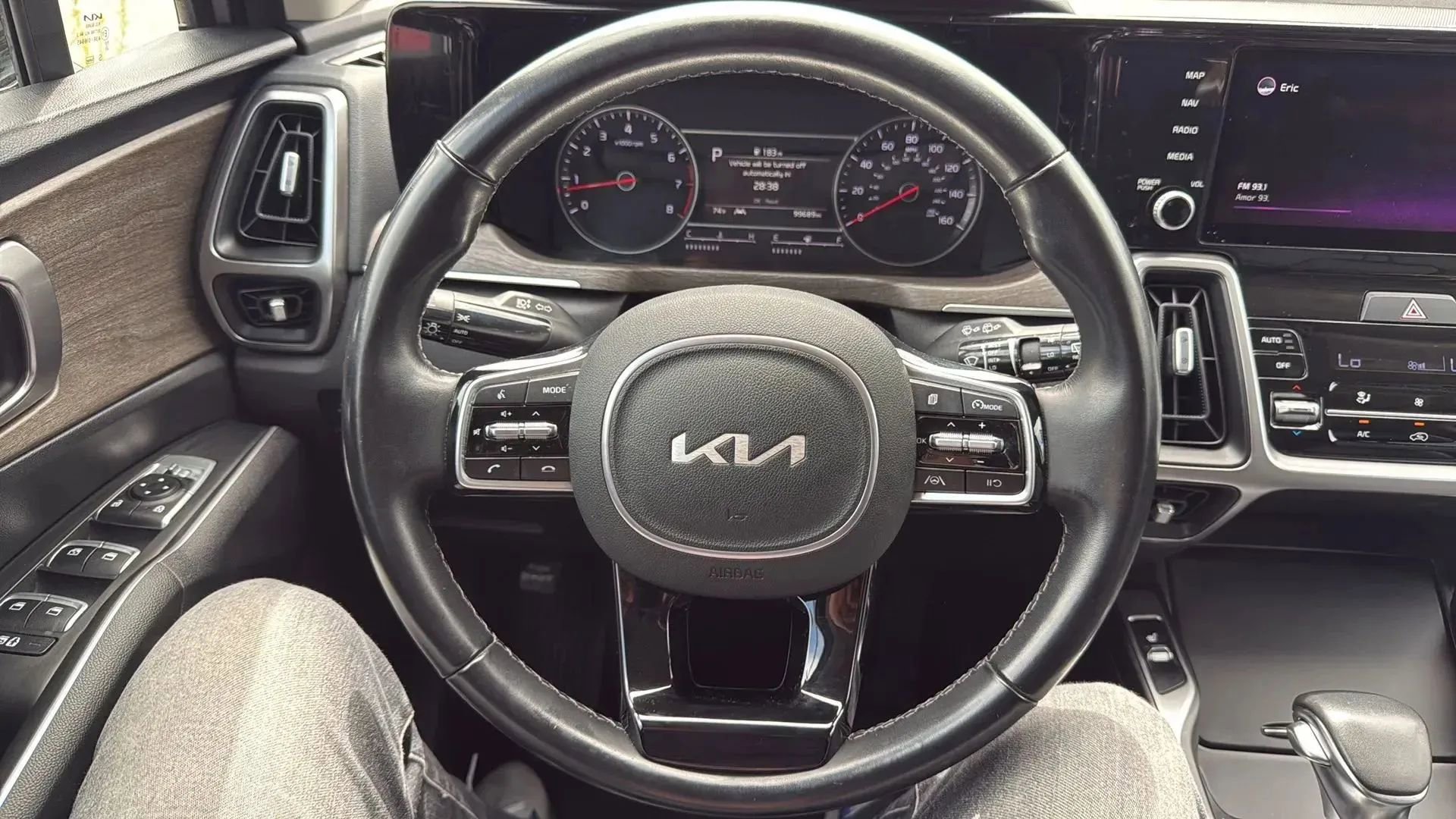 Used 2022 Kia Sorento S w/ Panoramic Sunroof Package image 10