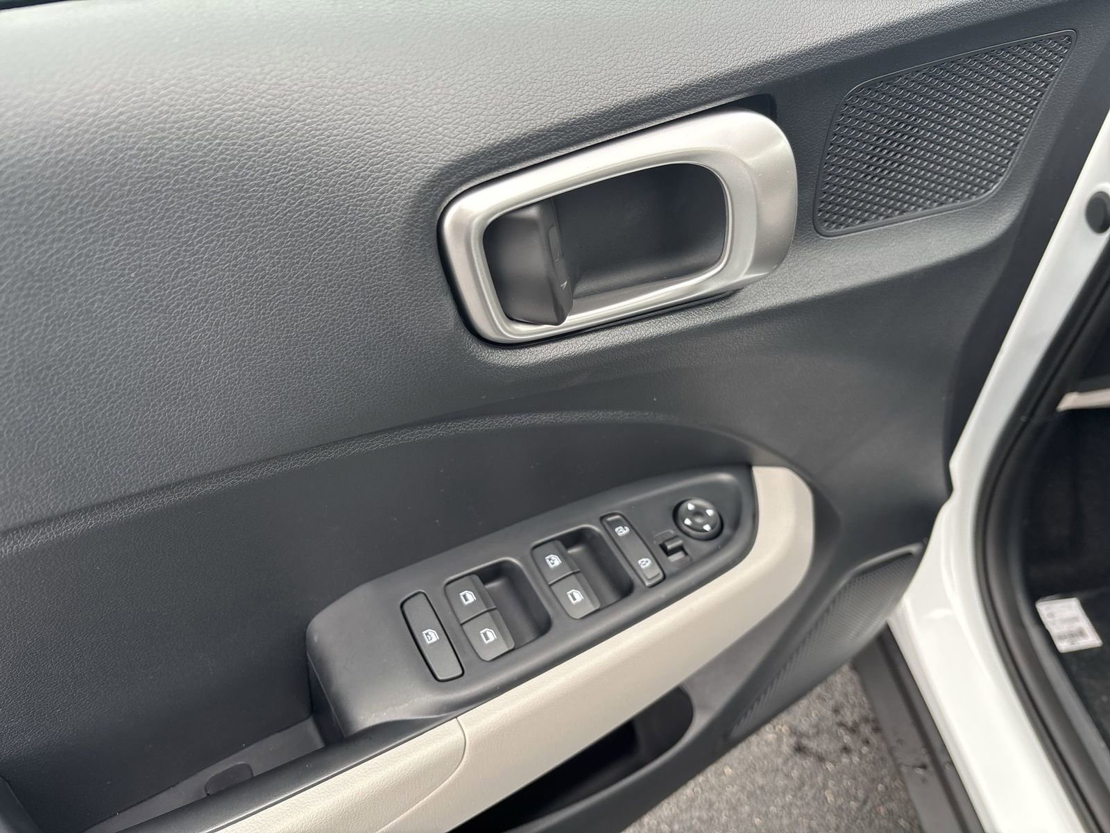 New 2026 Hyundai Venue SEL FWD image 14