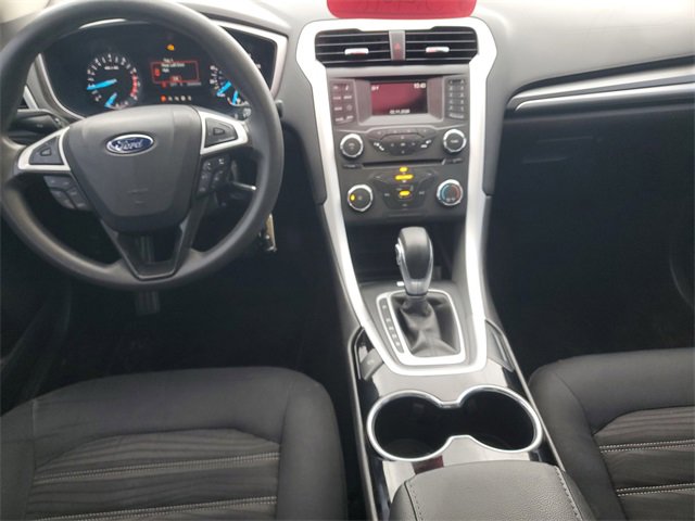 Used 2016 Ford Fusion SE image 10