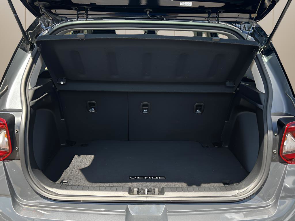 Certified 2023 Hyundai Venue Limited FWD image 14