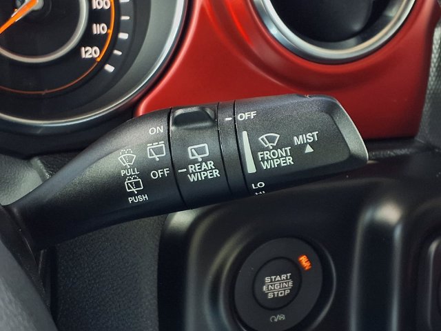 Used 2023 Jeep Wrangler Unlimited Rubicon w/ Cold Weather Group AWD/4WD image 18