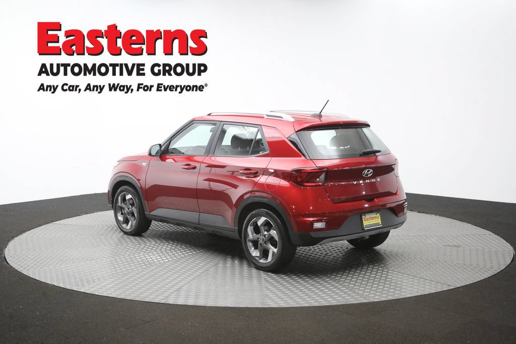 Used 2025 Hyundai Venue SEL FWD image 65