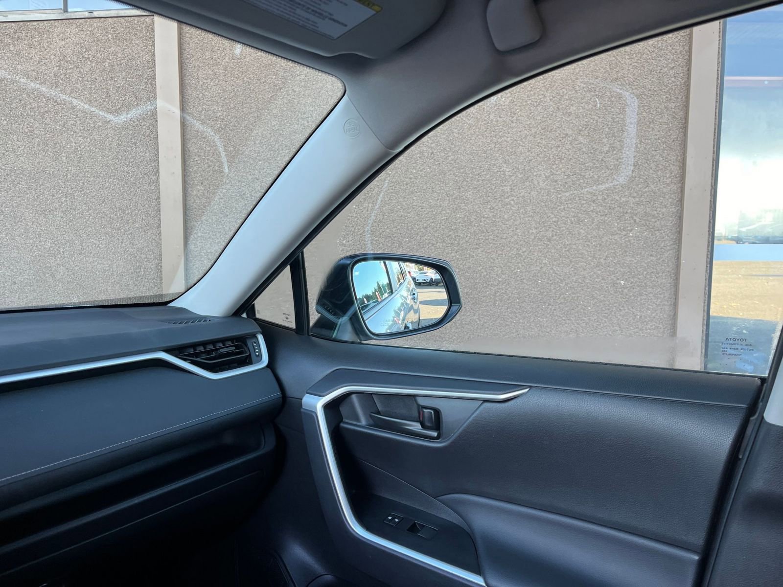 Used 2025 Toyota RAV4 LE image 35