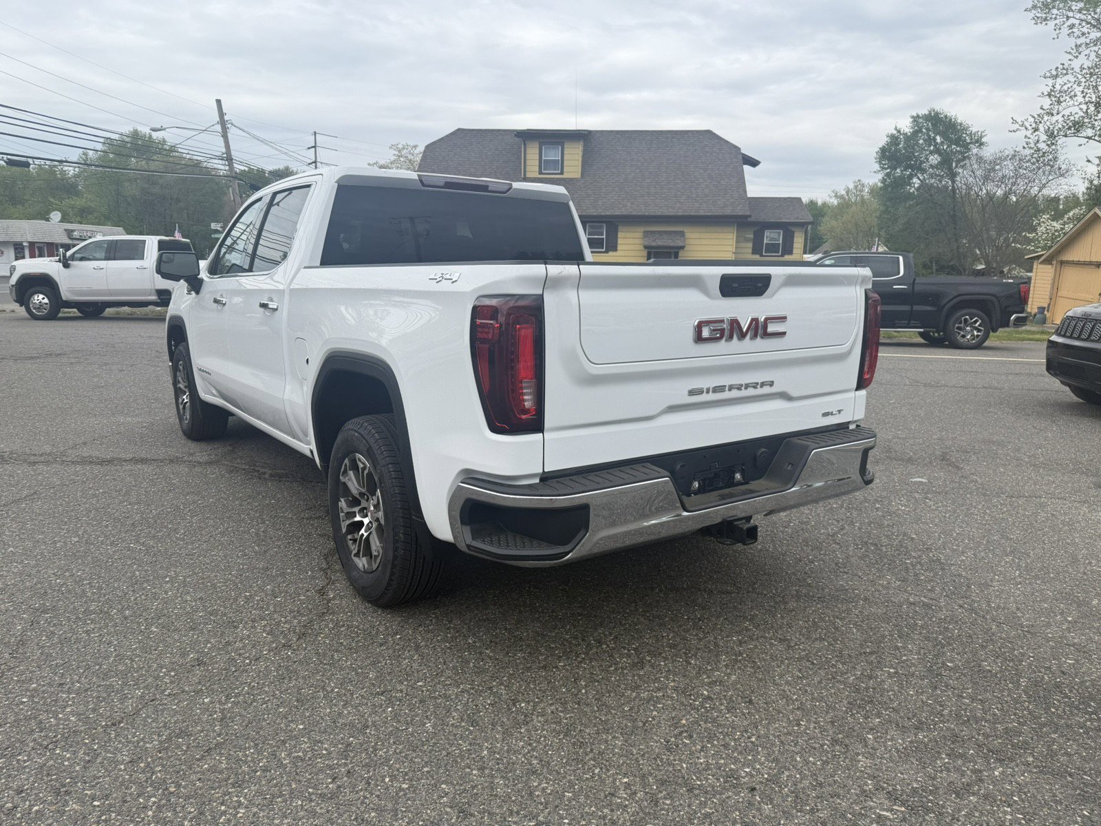Used 2026 GMC Sierra 1500 SLT AWD/4WD image 5