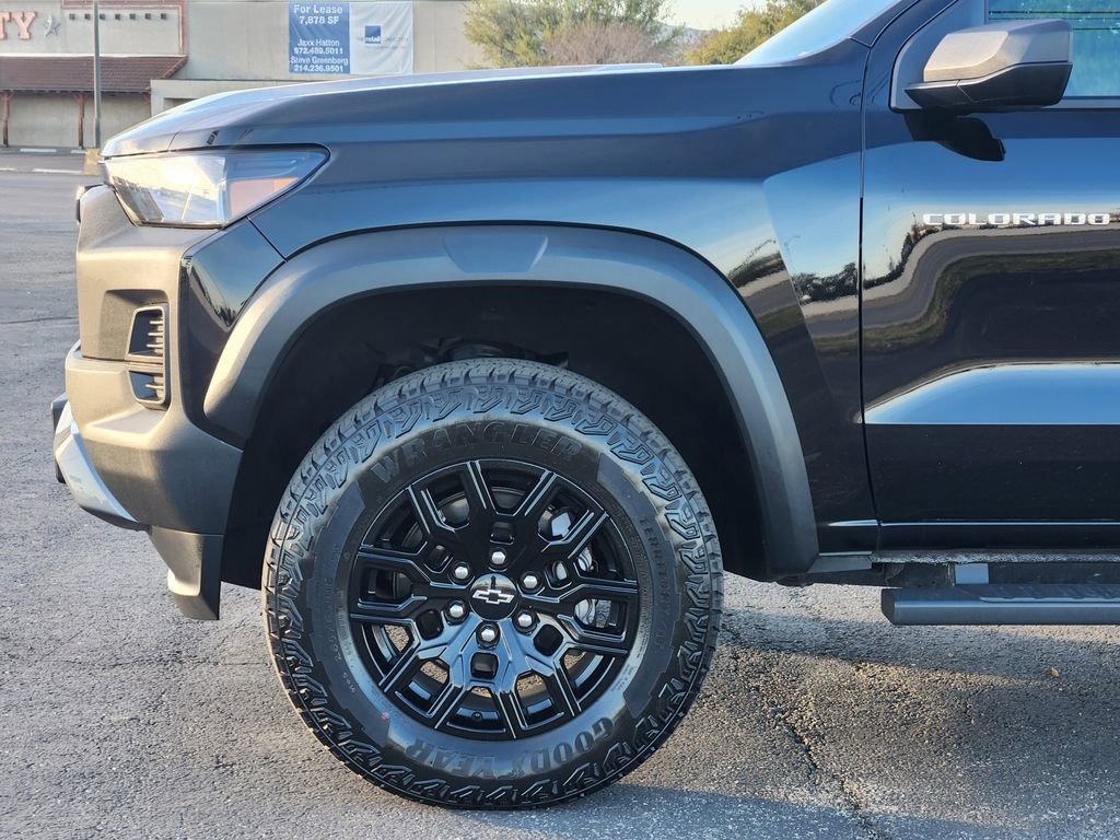 Used 2023 Chevrolet Colorado Trail Boss AWD/4WD image 9
