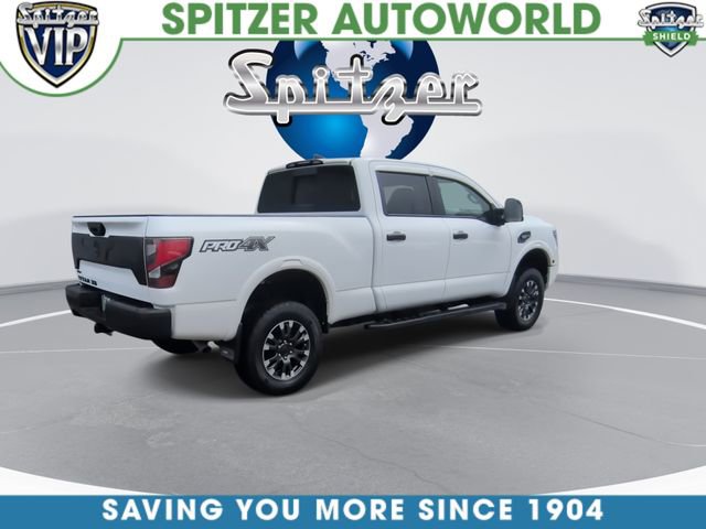 Used 2024 Nissan Titan PRO-4X w/ Pro-4x Convenience Package image 9