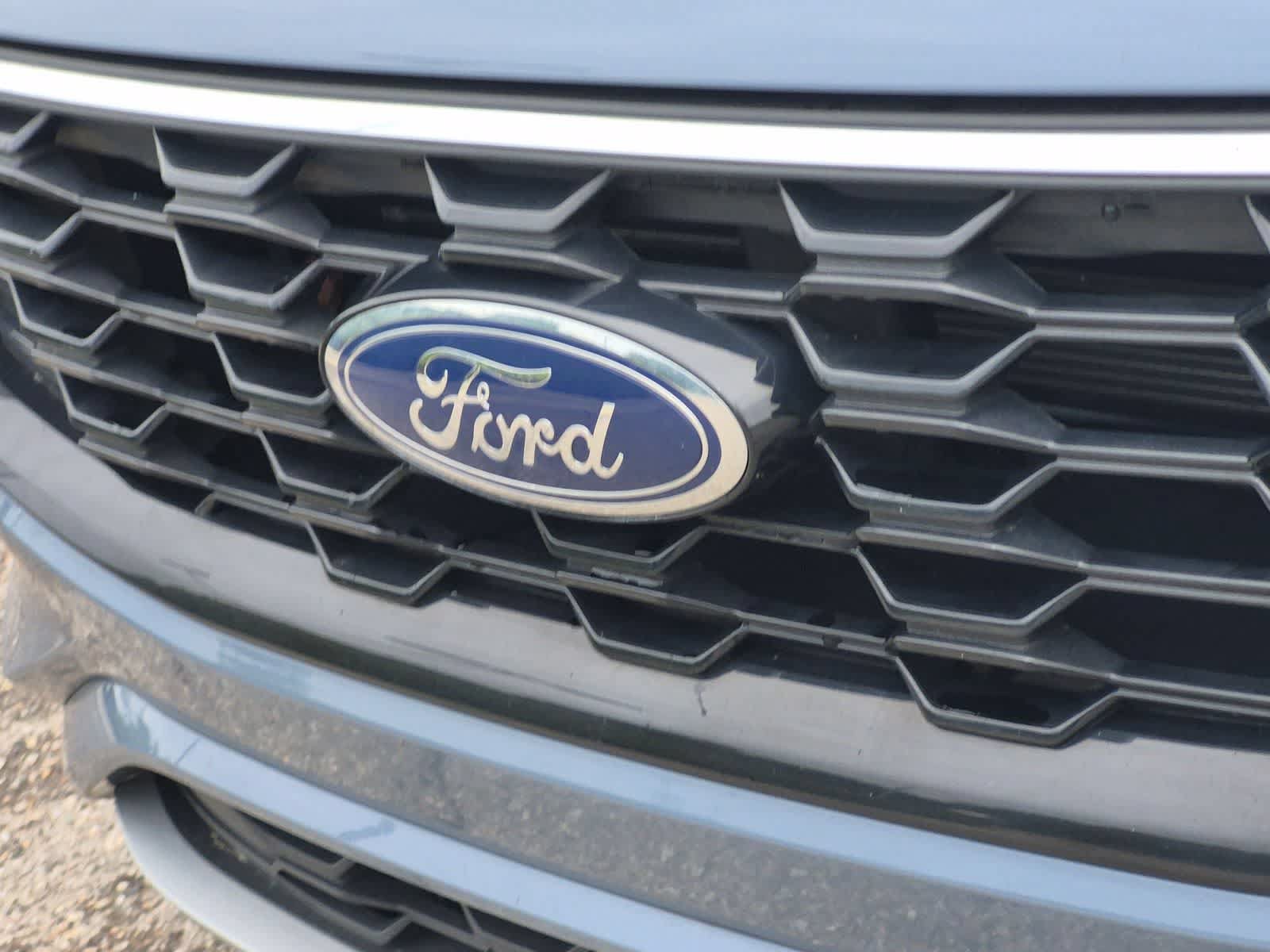 Used 2024 Ford Escape ST-Line w/ Tech Pack #1 AWD/4WD image 12