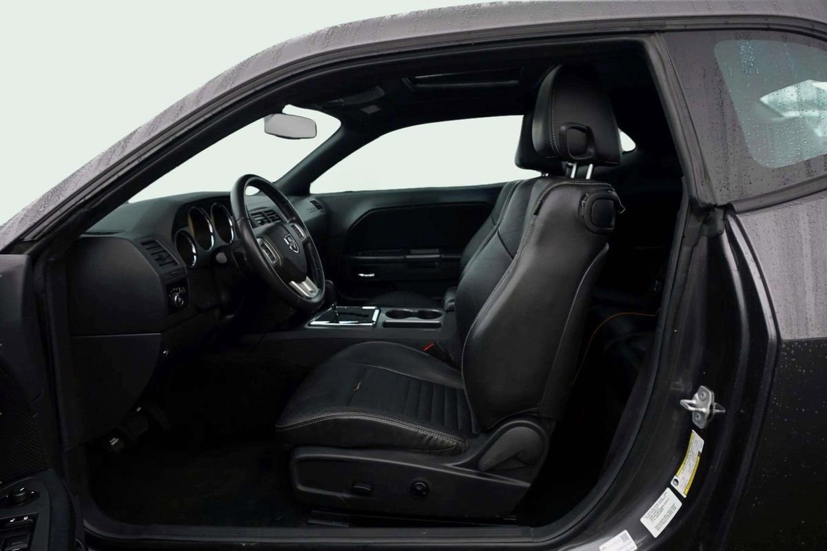Used 2013 Dodge Challenger SXT Plus image 15