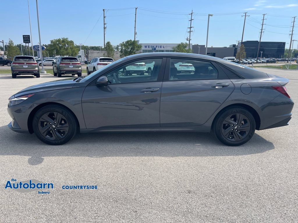 Used 2023 Hyundai Elantra SEL FWD video 2