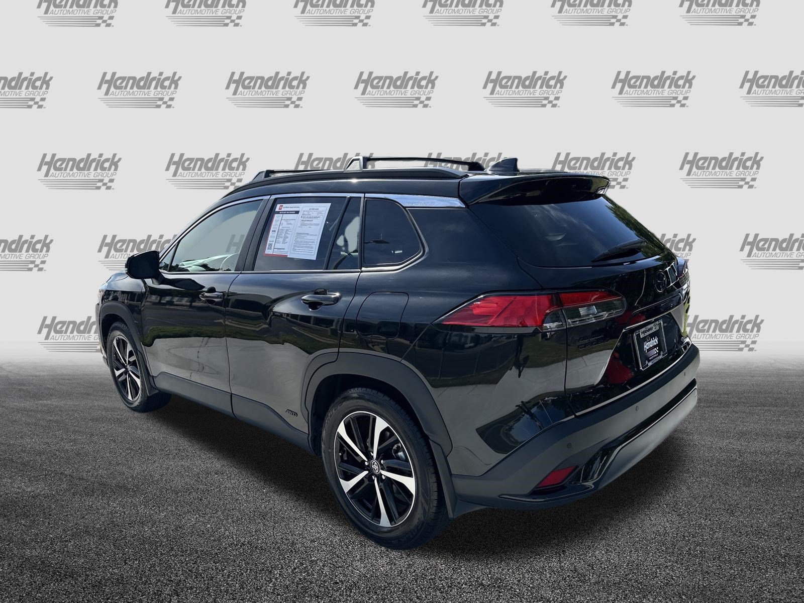 Used 2024 Toyota Corolla Cross AWD Hybrid w/ Convenience Package image 8