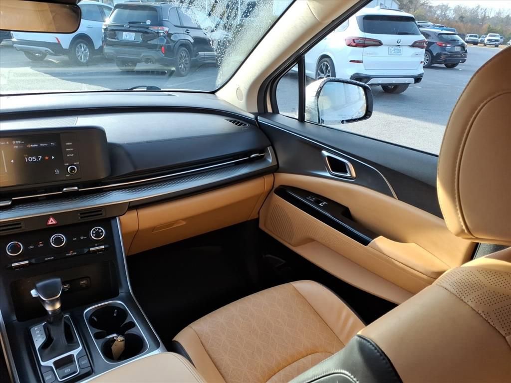 Used 2022 Kia Carnival LX image 13