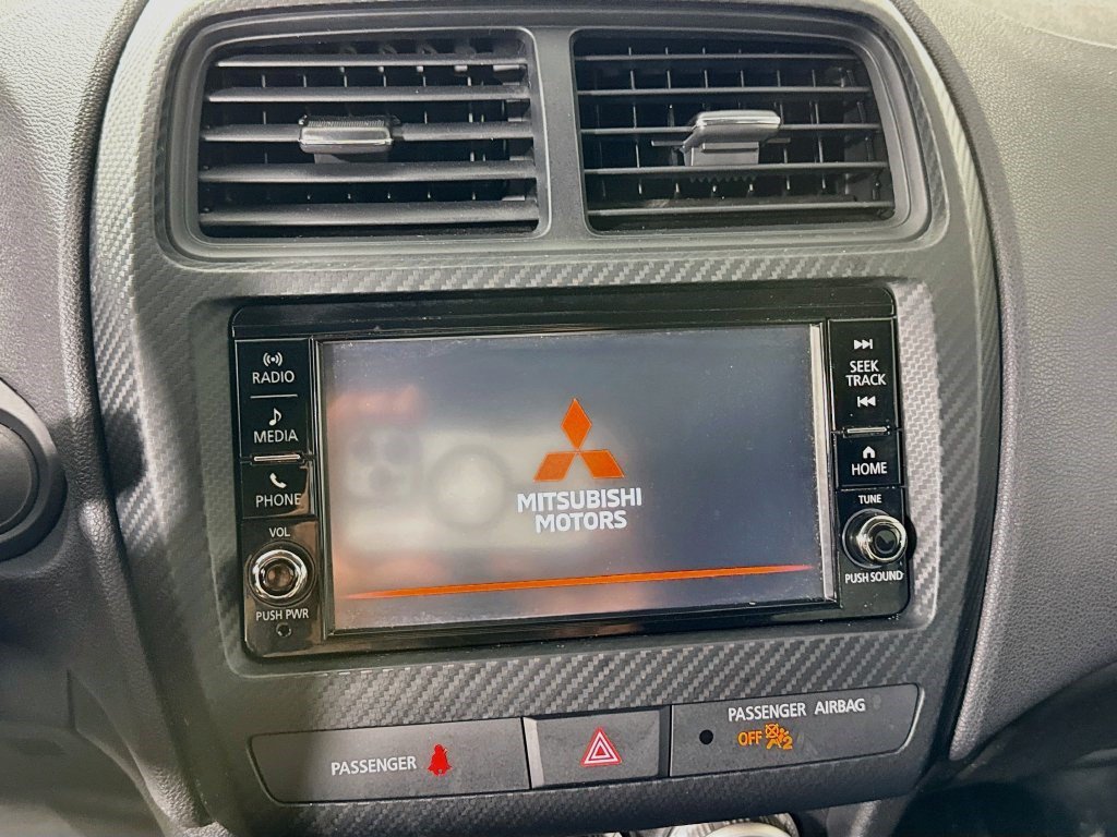 Used 2025 Mitsubishi Outlander Sport AWD image 17