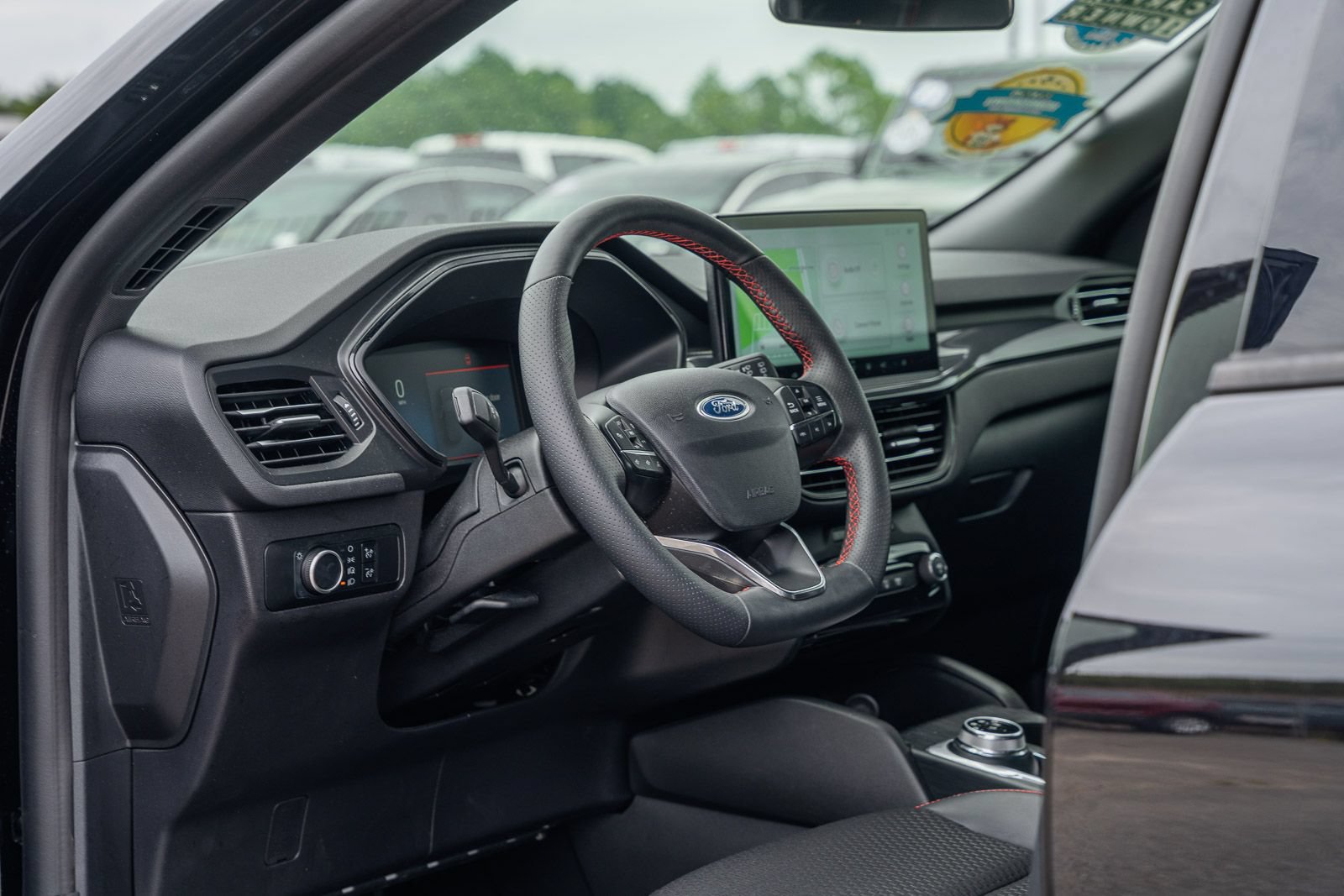 Certified 2025 Ford Escape ST-Line w/ Tech Pack #1 FWD image 21