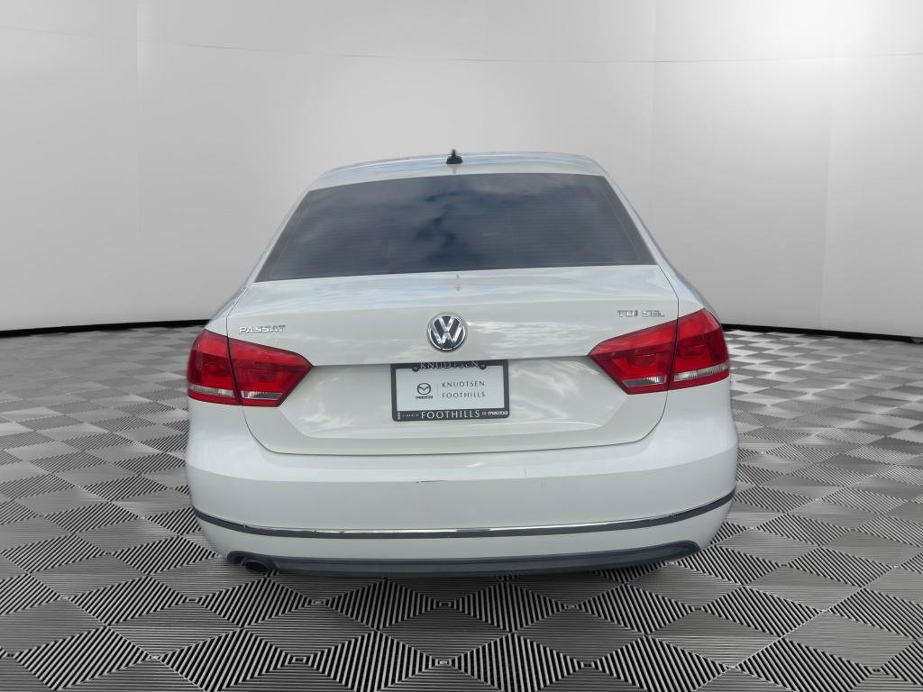 Used 2013 Volkswagen Passat TDI SEL Premium FWD image 6