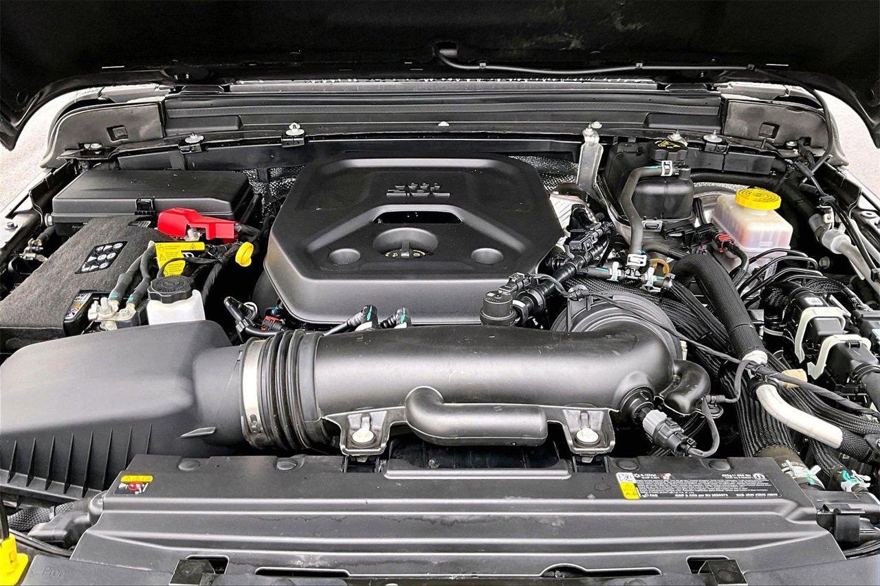 Certified 2025 Jeep Wrangler Unlimited Rubicon image 34