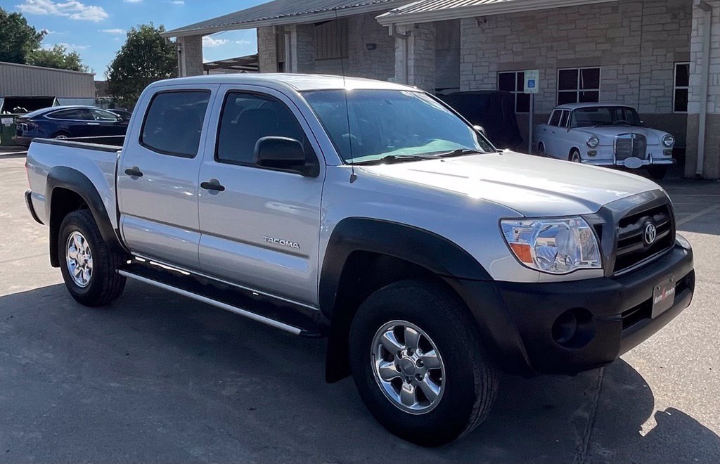 Used 2008 Toyota Tacoma PreRunner RWD image 2