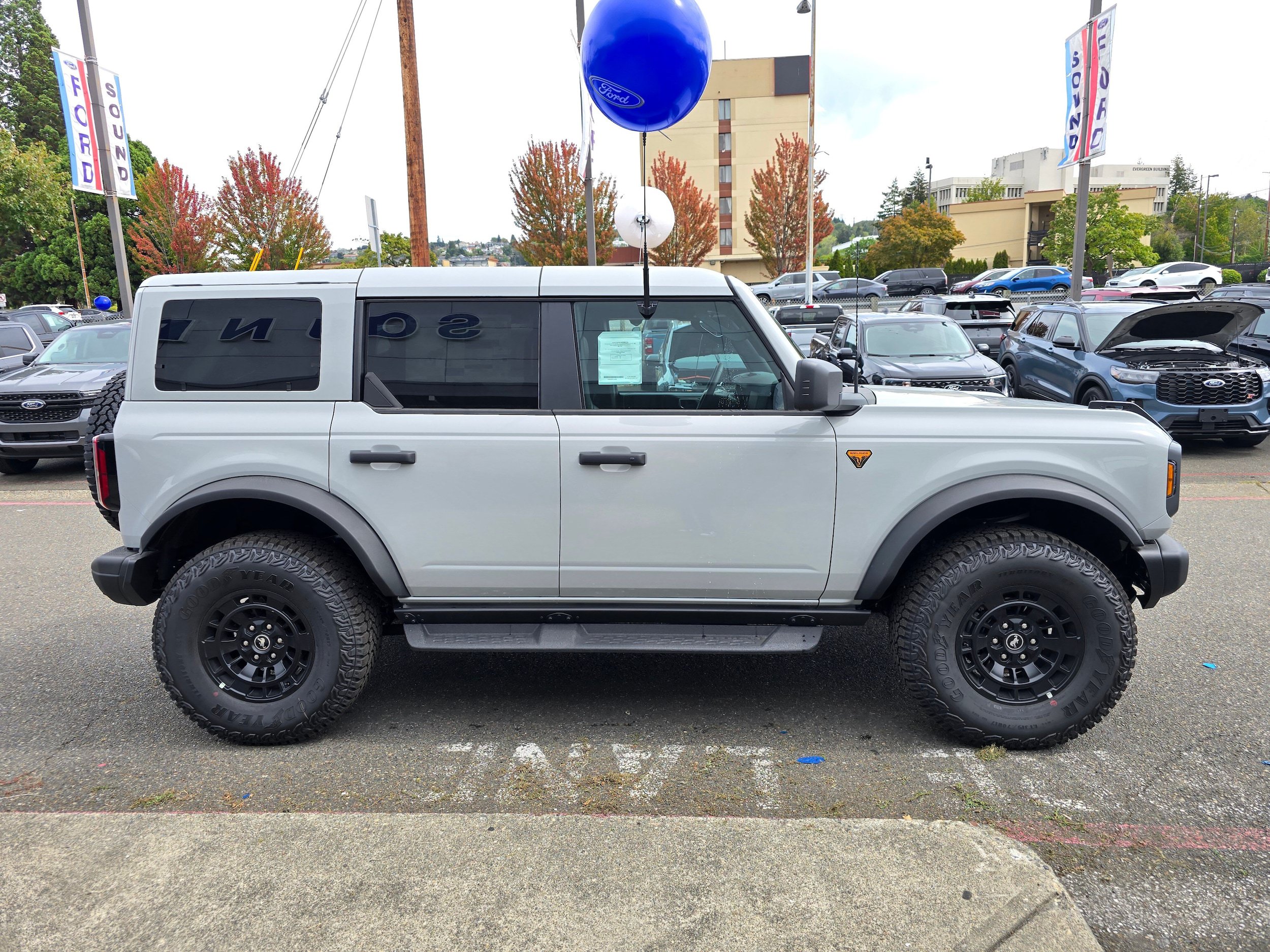 New 2026 Ford Bronco Badlands AWD/4WD image 4
